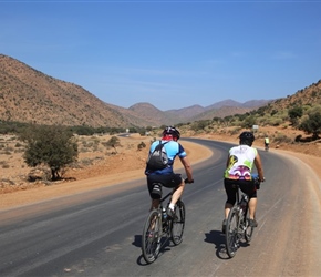 John and Sue approach the pass to Sidi Ifni