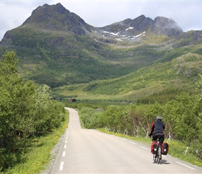 Ian descends near Nysfjord