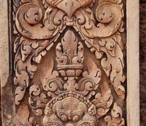 Carvings  Bantrey Srey Temple