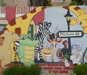 Giraffe mural at Platform 62