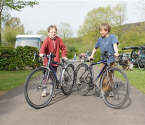 James and Edward with their Islabikes