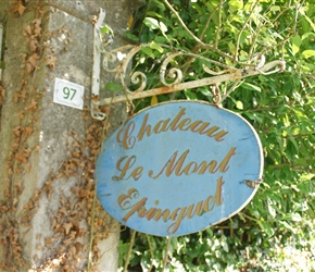 Chateau Le Mont Epinguet sign