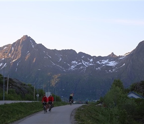 Carel and Malc on the cyclepath from Solvaer to Kabelvag